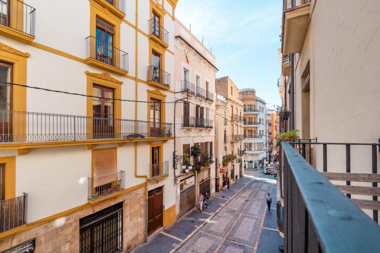 Apartamento En Plaza Sedassos Centro Historico Tarragona Esterno foto