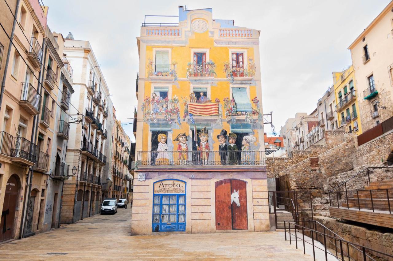 Apartamento En Plaza Sedassos Centro Historico Tarragona Esterno foto