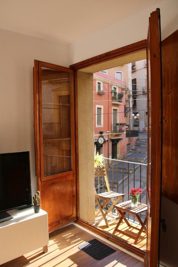 Apartamento En Plaza Sedassos Centro Historico Tarragona Esterno foto